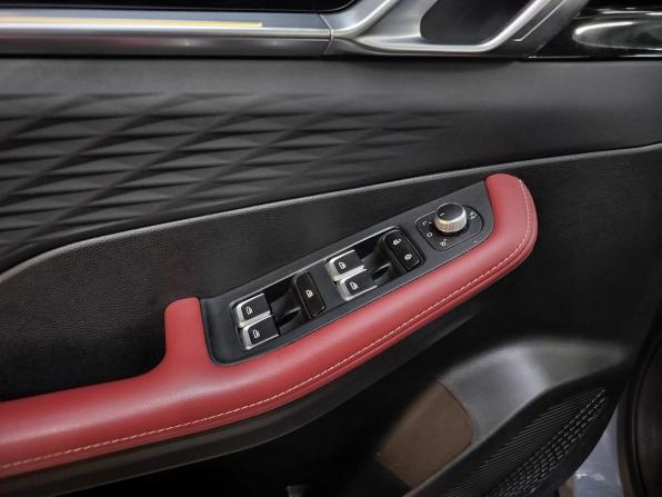 Geely Coolray I Рестайлинг с пробегом 2023 года, цена 2 050 000 рублей, 56000 км, внедорожник, Автокод Объявления
