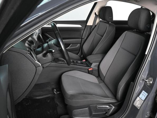 Volkswagen Passat B8 с пробегом 2016 года, цена 1 590 000 рублей, 183860 км, седан, Автокод Объявления