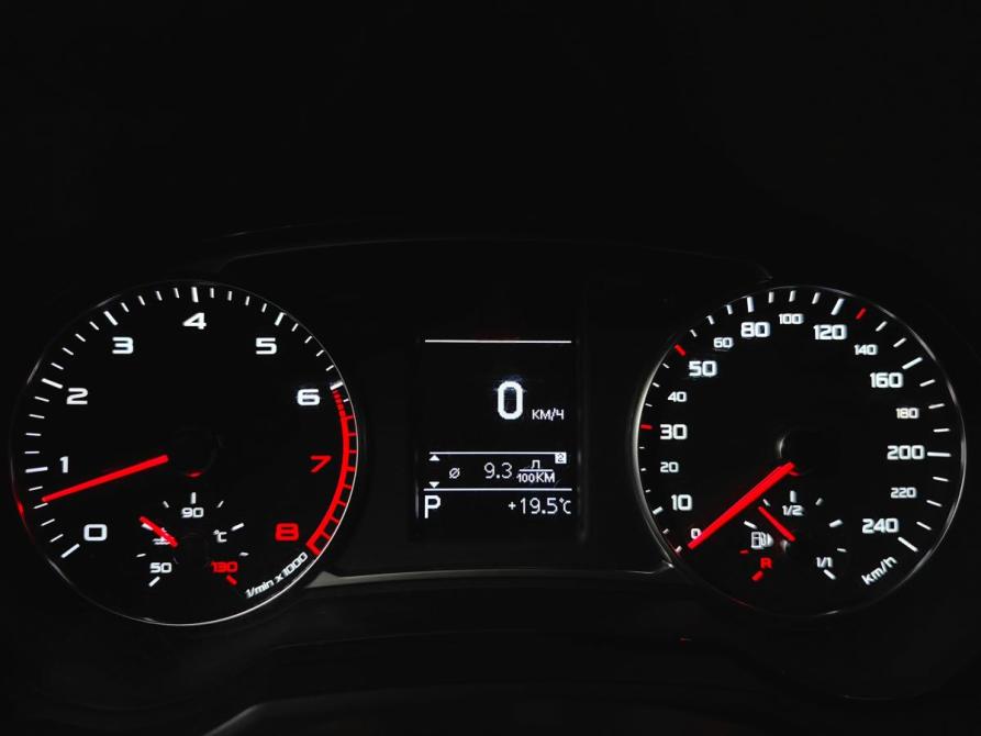 Audi A1 I (8X) Москва  - изображение 16