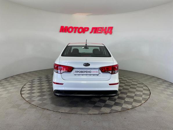 Kia Rio III Рестайлинг с пробегом 2015 года, цена 945 000 рублей, 85957 км, седан, Автокод Объявления
