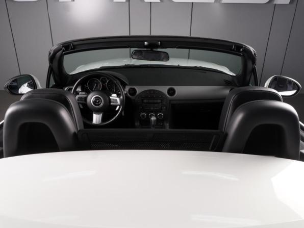 Mazda MX-5 III (NC) Рестайлинг с пробегом 2012 года, цена 2 996 000 рублей, 15622 км, родстер, Автокод Объявления