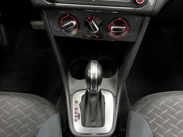 Volkswagen Polo V Рестайлинг с пробегом 2019 года, цена 1 580 000 рублей, 74538 км, седан, Автокод Объявления