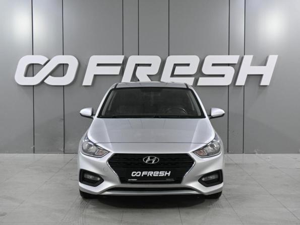 Hyundai Solaris II с пробегом 2017 года, цена 1 329 000 рублей, 102557 км, седан, Автокод Объявления