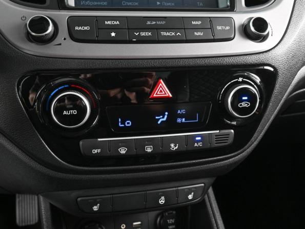 Hyundai Solaris II с пробегом 2018 года, цена 1 459 000 рублей, 141070 км, седан, Автокод Объявления