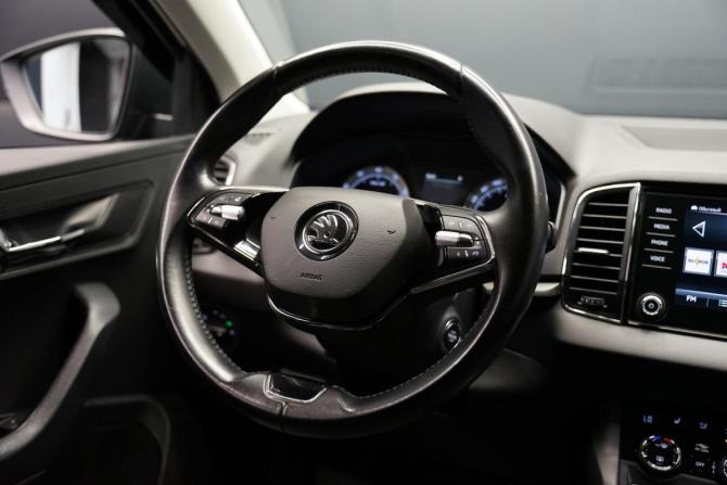 Skoda Karoq I с пробегом 2020 года, цена 2 487 000 рублей, 81535 км, внедорожник, Автокод Объявления
