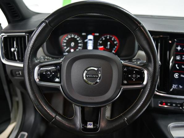 Volvo S90 II с пробегом 2018 года, цена 2 580 000 рублей, 128220 км, седан, Автокод Объявления