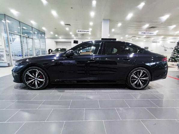 BMW 5 серии VIII (G60/G61/G68) с пробегом 2024 года, цена 9 200 000 рублей, 6623 км, седан, Автокод Объявления