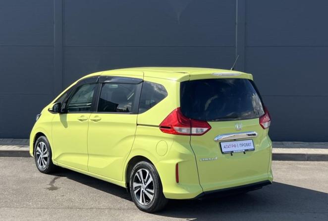 Honda Freed II с пробегом 2018 года, цена 1 350 000 рублей, 88446 км, компактвэн, Автокод Объявления