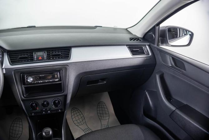 Skoda Rapid I с пробегом 2014 года, цена 949 000 рублей, 118000 км, лифтбек, Автокод Объявления