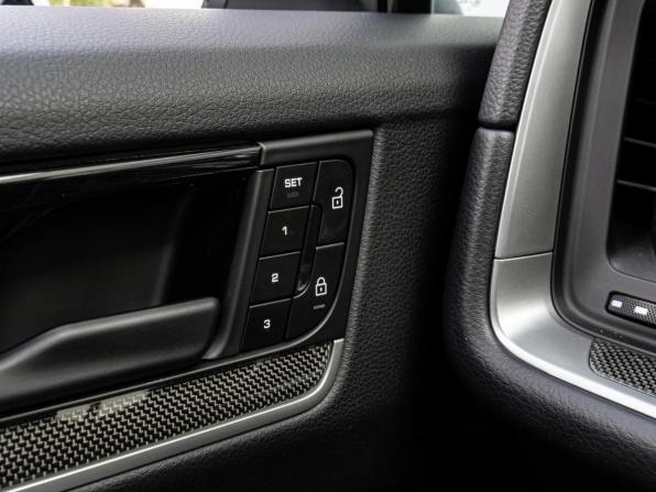Porsche Cayenne III Рестайлинг с пробегом 2024 года, цена 16 750 000 рублей, 11329 км, внедорожник, Автокод Объявления