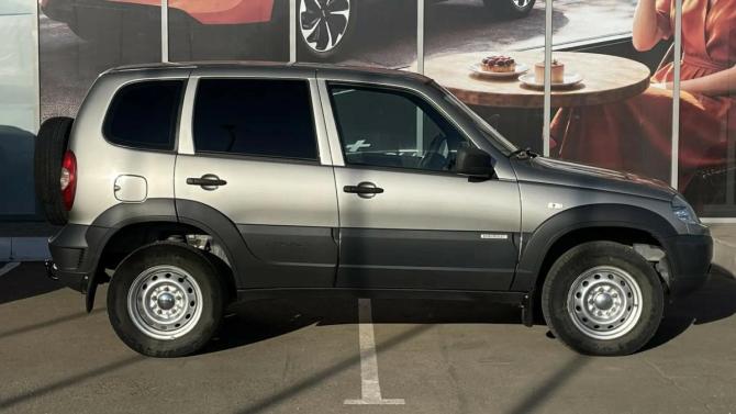 Chevrolet Niva I Рестайлинг с пробегом 2016 года, цена 649 000 рублей, 133300 км, внедорожник, Автокод Объявления