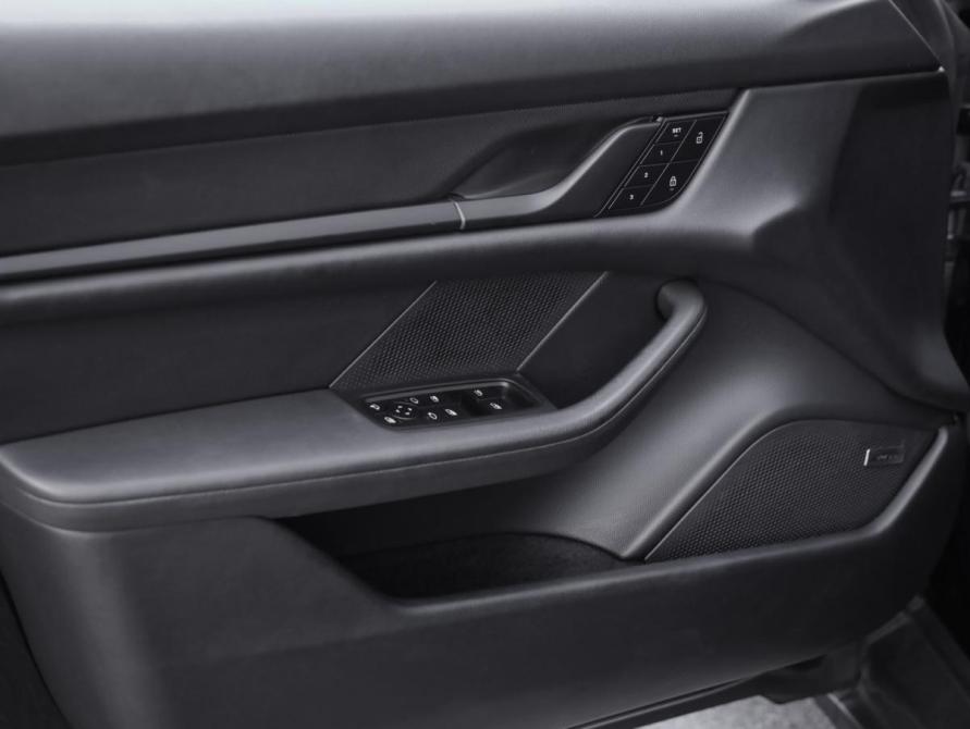 Porsche Taycan I Санкт-Петербург  - изображение 29