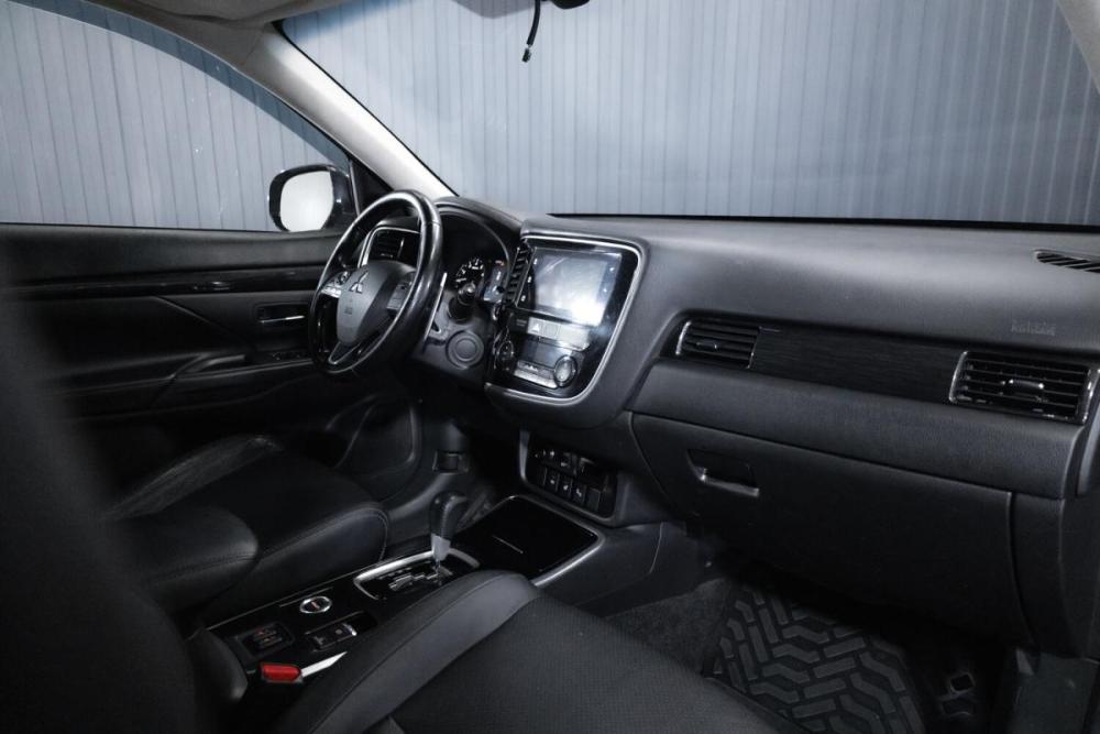 Mitsubishi Outlander III Рестайлинг 2 Тюмень  - изображение 18