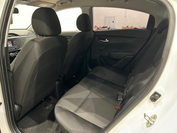 Kia Rio IV Рестайлинг с пробегом 2021 года, цена 1 499 000 рублей, 81143 км, седан, Автокод Объявления