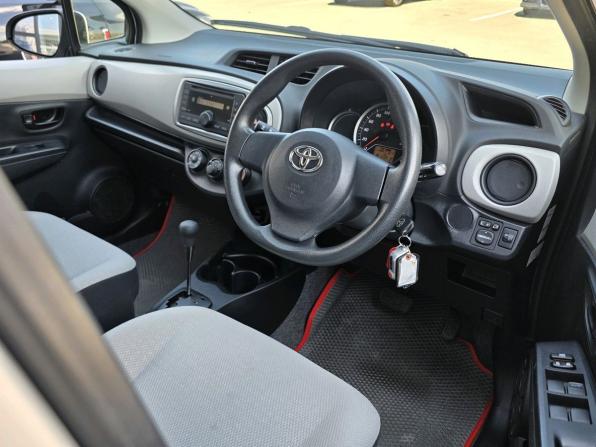 Toyota Vitz III (XP130) с пробегом 2013 года, цена 803 000 рублей, 149517 км, хэтчбек, Автокод Объявления