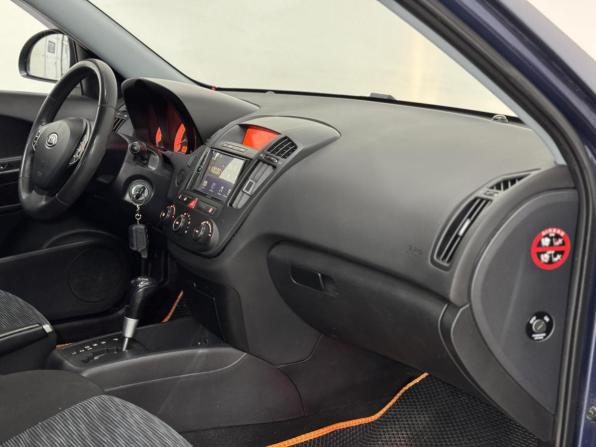Kia Ceed I с пробегом 2007 года, цена 679 000 рублей, 210216 км, хэтчбек, Автокод Объявления