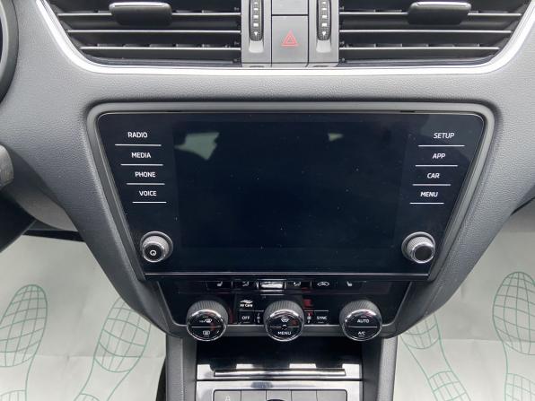 Skoda Octavia III (A7) Рестайлинг с пробегом 2019 года, цена 2 164 000 рублей, 106097 км, лифтбек, Автокод Объявления