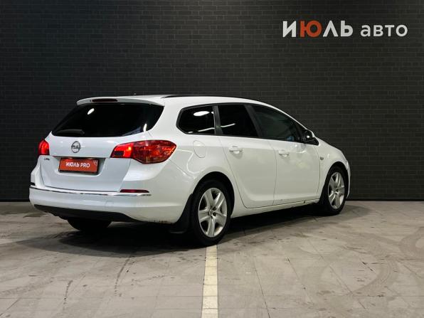 Opel Astra J Рестайлинг с пробегом 2013 года, цена 660 000 рублей, 235014 км, универсал, Автокод Объявления