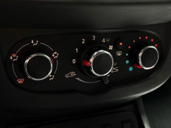 Renault Duster I Рестайлинг с пробегом 2018 года, цена 1 319 000 рублей, 126840 км, внедорожник, Автокод Объявления