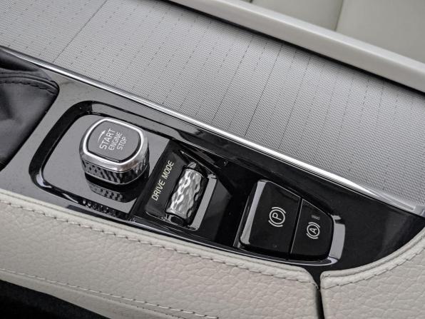 Volvo XC90 II с пробегом 2017 года, цена 3 800 000 рублей, 89575 км, внедорожник, Автокод Объявления