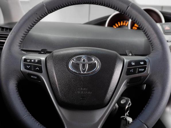 Toyota Verso I с пробегом 2011 года, цена 1 320 000 рублей, 183845 км, компактвэн, Автокод Объявления