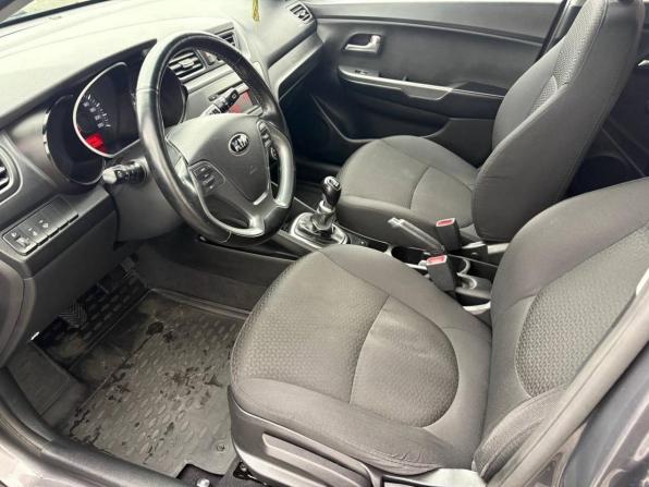 Kia Rio III Рестайлинг с пробегом 2016 года, цена 750 000 рублей, 106000 км, хэтчбек, Автокод Объявления