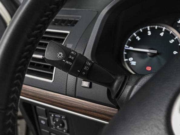 Toyota Land Cruiser Prado 150 Series Рестайлинг 2 с пробегом 2019 года, цена 6 869 000 рублей, 46561 км, внедорожник, Автокод Объявления