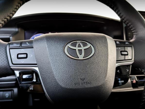 Toyota Camry IX (XV80) China Market с пробегом 2024 года, цена 4 000 000 рублей, 26487 км, седан, Автокод Объявления