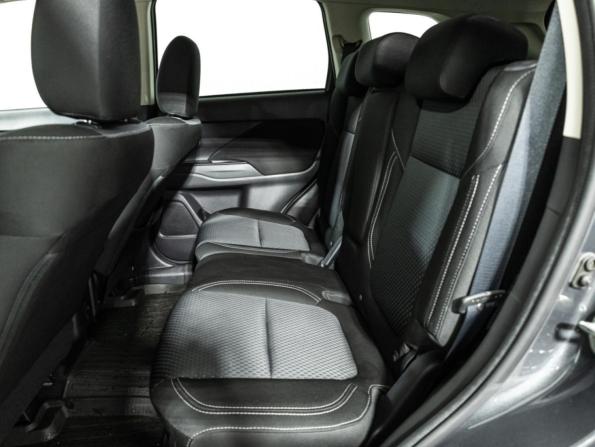 Mitsubishi Outlander III Рестайлинг 3 с пробегом 2021 года, цена 2 379 777 рублей, 79095 км, внедорожник, Автокод Объявления