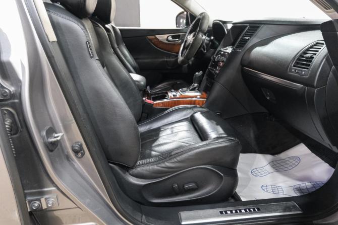 Infiniti FX II (S51) с пробегом 2010 года, цена 1 869 000 рублей, 330000 км, внедорожник, Автокод Объявления