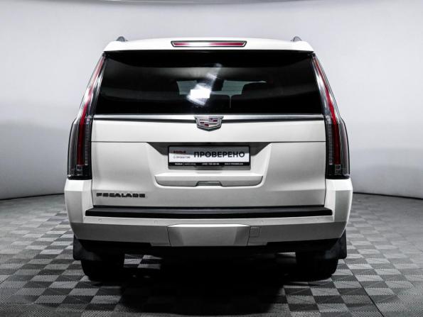 Cadillac Escalade IV с пробегом 2015 года, цена 3 800 000 рублей, 223338 км, внедорожник, Автокод Объявления