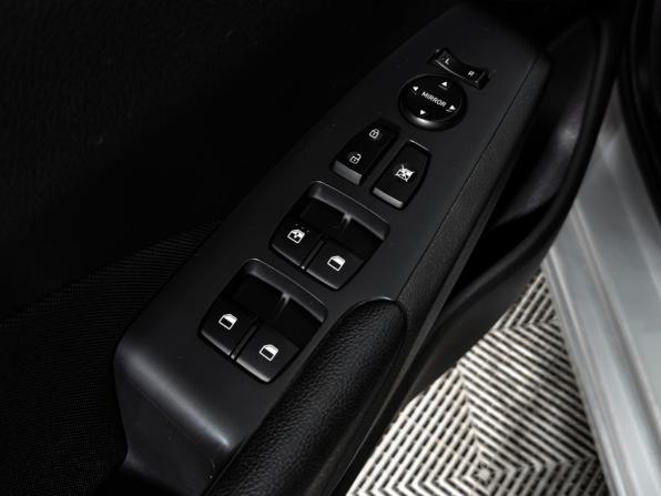 Hyundai Solaris II с пробегом 2017 года, цена 1 200 000 рублей, 102635 км, седан, Автокод Объявления