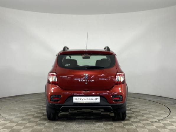Renault Sandero II Рестайлинг с пробегом 2018 года, цена 1 220 000 рублей, 90936 км, хэтчбек, Автокод Объявления