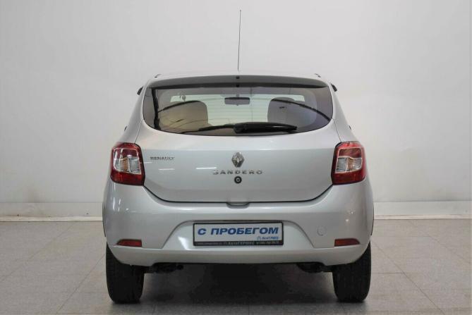 Renault Sandero II с пробегом 2017 года, цена 910 000 рублей, 73040 км, хэтчбек, Автокод Объявления
