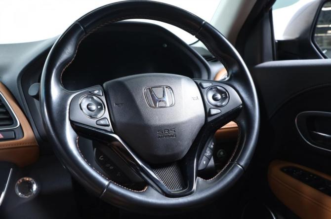 Honda Vezel I Рестайлинг с пробегом 2018 года, цена 2 129 000 рублей, 71000 км, внедорожник, Автокод Объявления