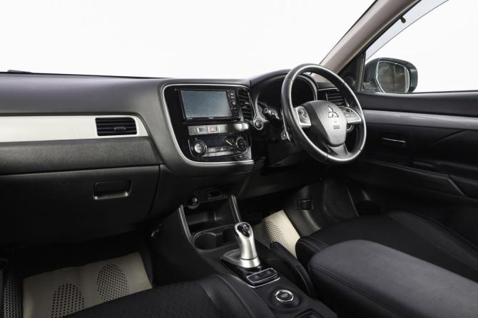 Mitsubishi Outlander III Рестайлинг 2 с пробегом 2015 года, цена 1 939 000 рублей, 201200 км, внедорожник, Автокод Объявления
