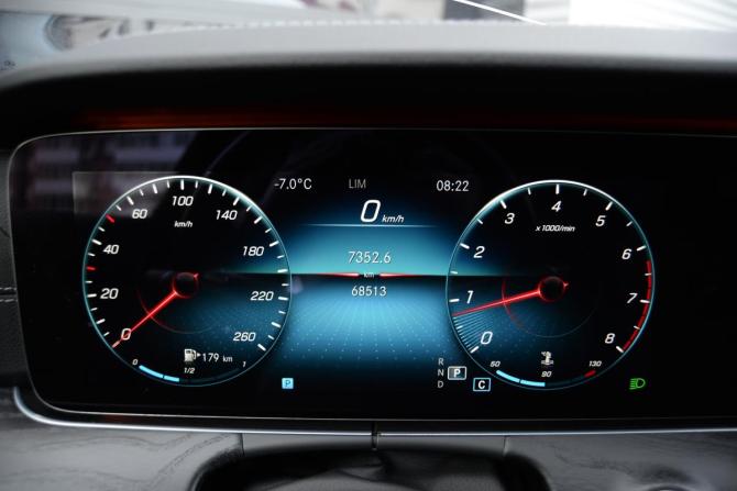 Mercedes-Benz E-Класс V (W213 S213 C238) Рестайлинг с пробегом 2021 года, цена 4 700 000 рублей, 68512 км, седан, Автокод Объявления