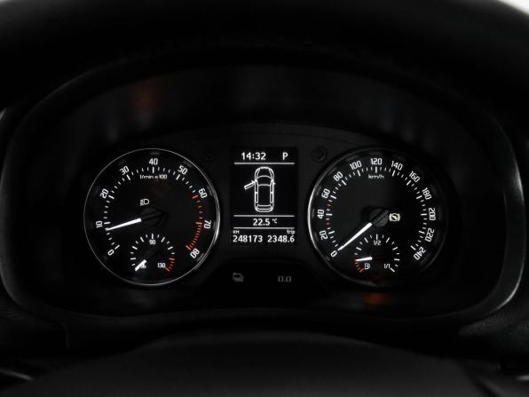 Skoda Fabia II Рестайлинг с пробегом 2010 года, цена 670 000 рублей, 248173 км, хэтчбек, Автокод Объявления