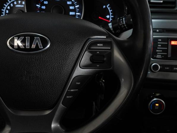 Kia Rio III Рестайлинг с пробегом 2017 года, цена 1 435 000 рублей, 79076 км, седан, Автокод Объявления