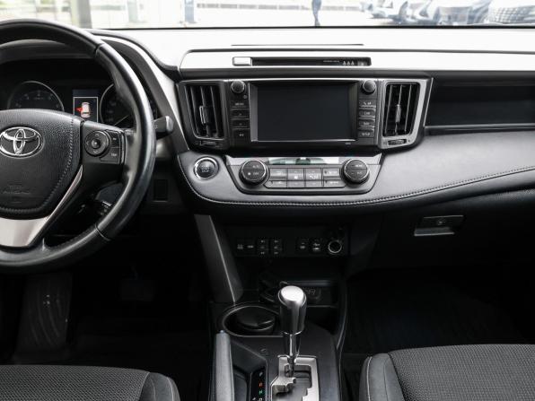 Toyota RAV4 IV (XA40) Рестайлинг с пробегом 2019 года, цена 2 398 000 рублей, 102000 км, внедорожник, Автокод Объявления