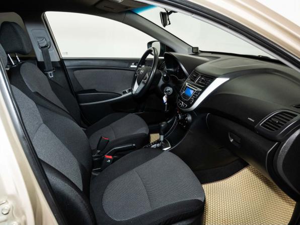 Hyundai Solaris I с пробегом 2014 года, цена 880 000 рублей, 121068 км, хэтчбек, Автокод Объявления