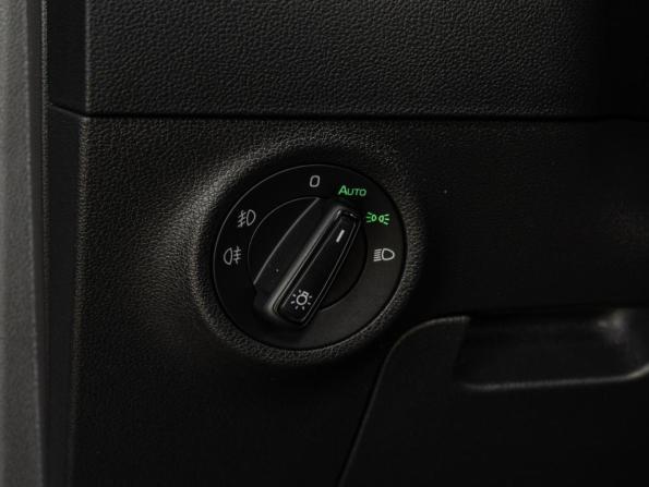 Skoda Karoq I с пробегом 2022 года, цена 2 330 000 рублей, 81452 км, внедорожник, Автокод Объявления