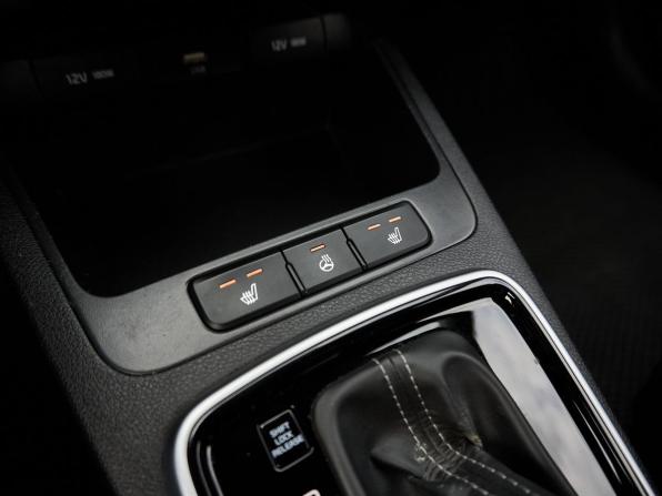 Kia Rio IV Рестайлинг с пробегом 2021 года, цена 1 740 000 рублей, 86842 км, седан, Автокод Объявления