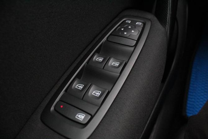Renault Megane IV с пробегом 2018 года, цена 1 420 000 рублей, 180670 км, универсал, Автокод Объявления