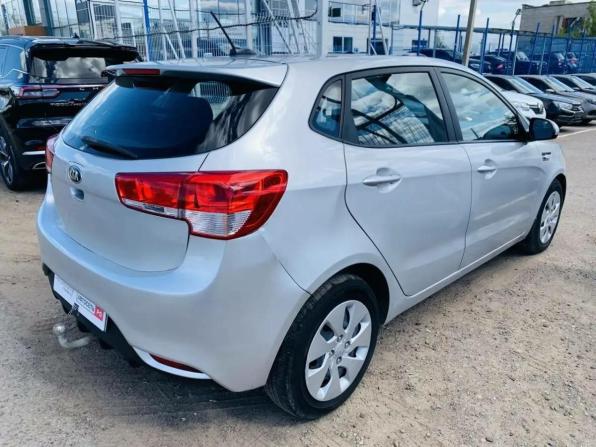 Kia Rio III Рестайлинг с пробегом 2017 года, цена 865 000 рублей, 119020 км, хэтчбек, Автокод Объявления
