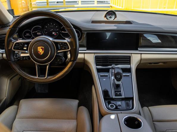 Porsche Panamera II с пробегом 2017 года, цена 6 100 000 рублей, 87120 км, лифтбек, Автокод Объявления