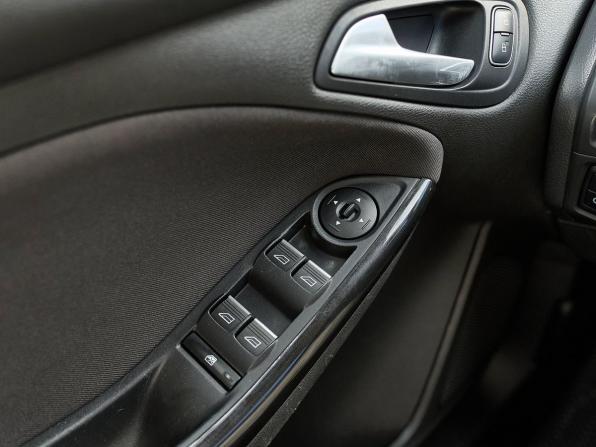 Ford Focus III Рестайлинг с пробегом 2017 года, цена 1 139 000 рублей, 169046 км, хэтчбек, Автокод Объявления