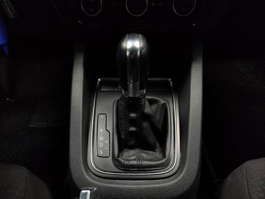 Volkswagen Jetta VI Рестайлинг Пермь  - изображение 13