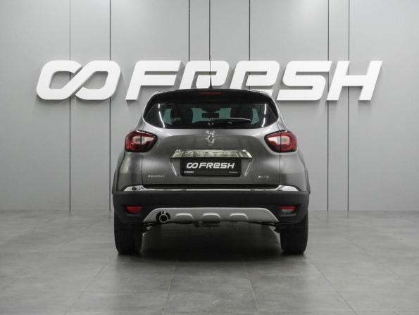 Renault Kaptur I с пробегом 2017 года, цена 1 499 000 рублей, 137354 км, внедорожник, Автокод Объявления