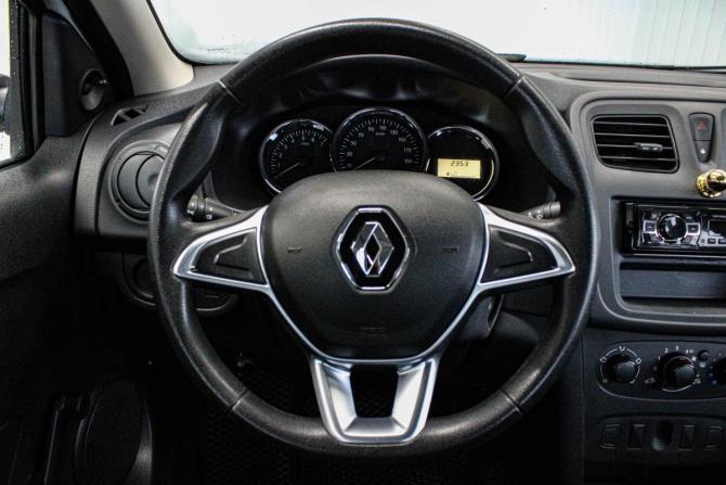 Renault Logan II Рестайлинг с пробегом 2019 года, цена 899 000 рублей, 80305 км, седан, Автокод Объявления